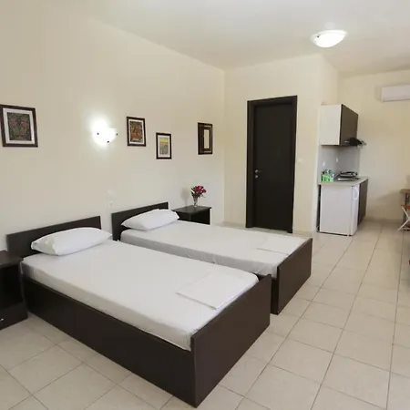 Ξενοδοχείο με διαμερίσματα Anna 3*